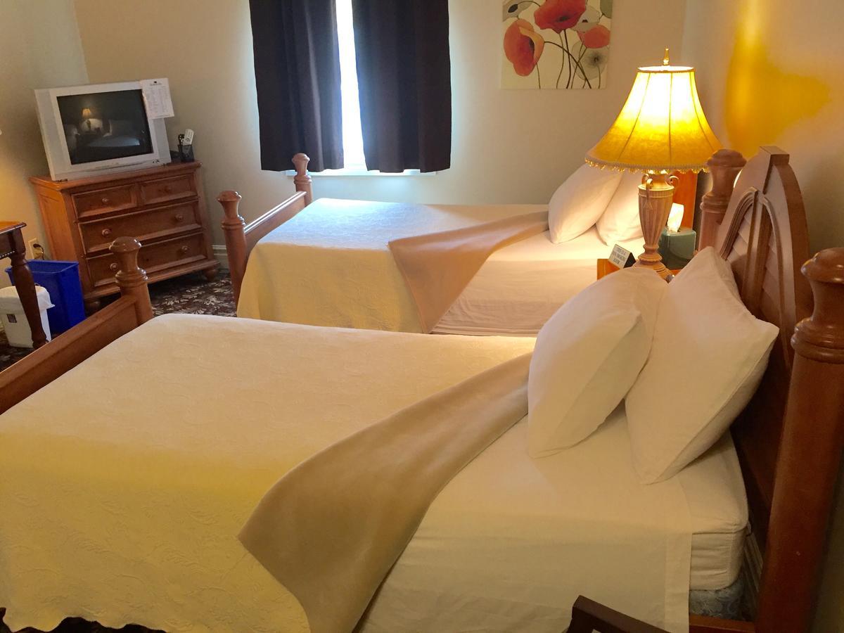 The Queen'S Inn Picton Bagian luar foto