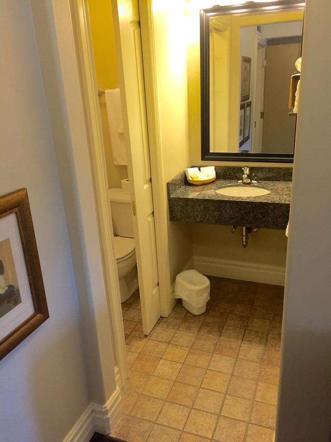 The Queen'S Inn Picton Bagian luar foto